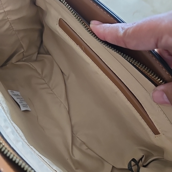 Le Bag Satchel Handbag Spring Floral Purse With Gold Accents Shoulder Strap NWT - Picture 6 of 7